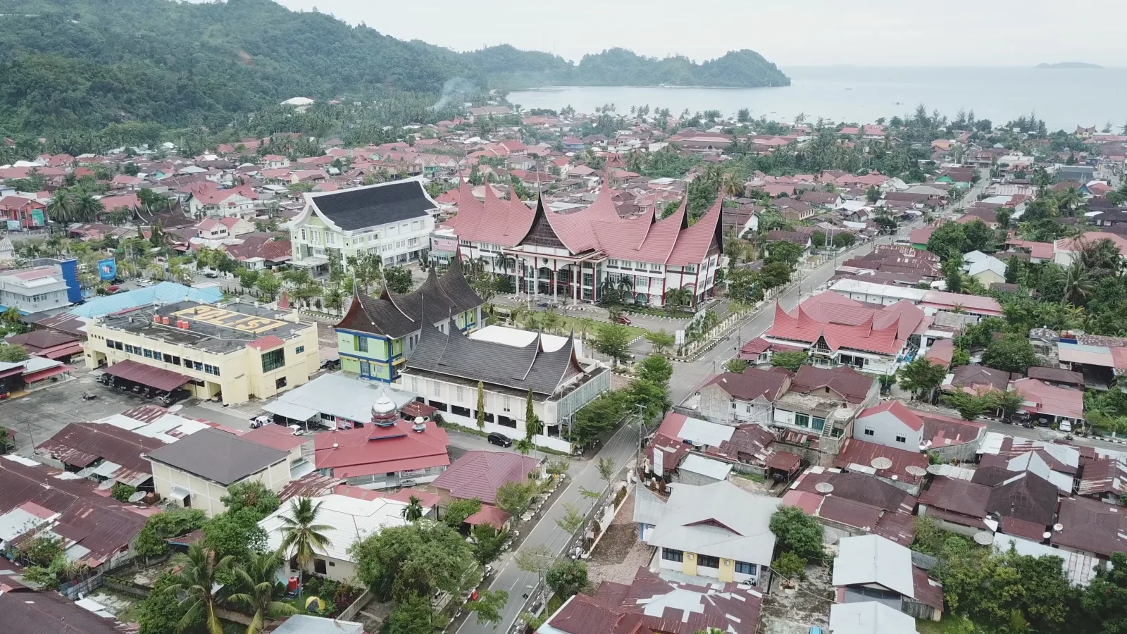 Pemandangan udara Kota Pessel, Kabupaten Pesisir Selatan